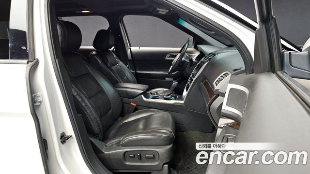 Ford Explorer 2013 — photo 10