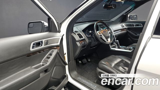 Ford Explorer 2013 — photo 11