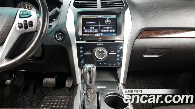 Ford Explorer 2013 — photo 14