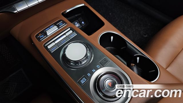 Genesis GV70 2021 — photo 9