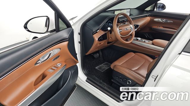 Genesis GV70 2021 — photo 12