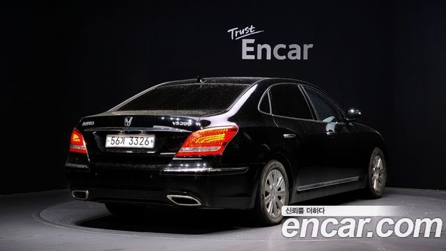 Hyundai Equus 2010 — photo 2