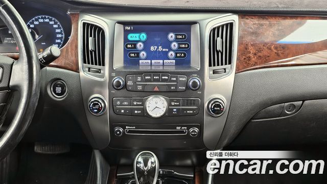 Hyundai Equus 2010 — photo 14