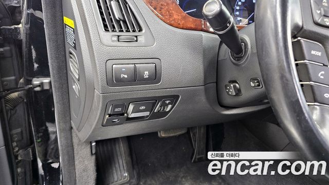 Hyundai Equus 2010 — photo 16