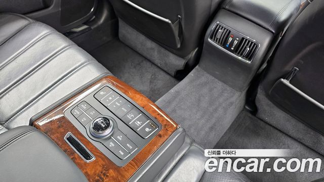 Hyundai Equus 2010 — photo 19