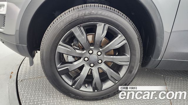 Land Rover Discovery Sport 2016 — photo 5