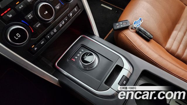 Land Rover Discovery Sport 2016 — photo 9