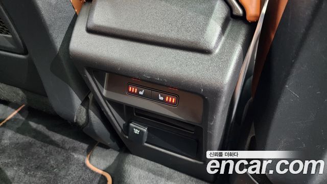 Land Rover Discovery Sport 2016 — photo 18