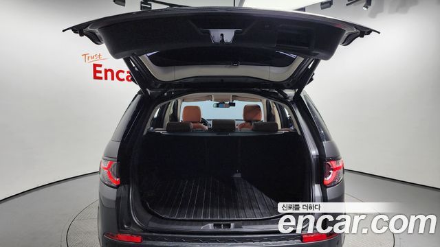 Land Rover Discovery Sport 2016 — photo 20