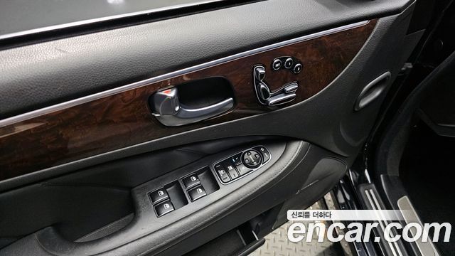 Hyundai Equus 2013 — photo 18