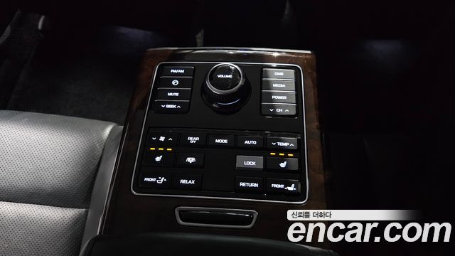 Hyundai Equus 2013 — photo 20