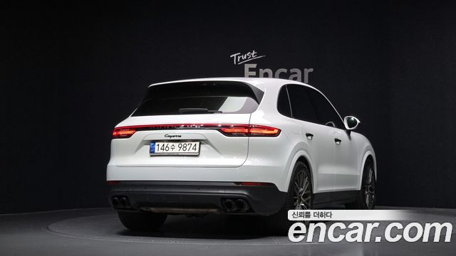 Porsche Cayenne 2021 — photo 2