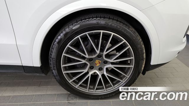 Porsche Cayenne 2021 — photo 5