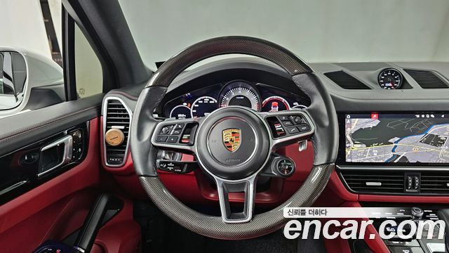 Porsche Cayenne 2021 — photo 13