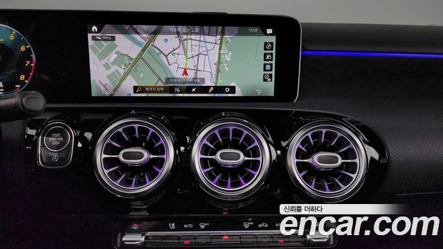 Mercedes-Benz A-Class 2020 — photo 14
