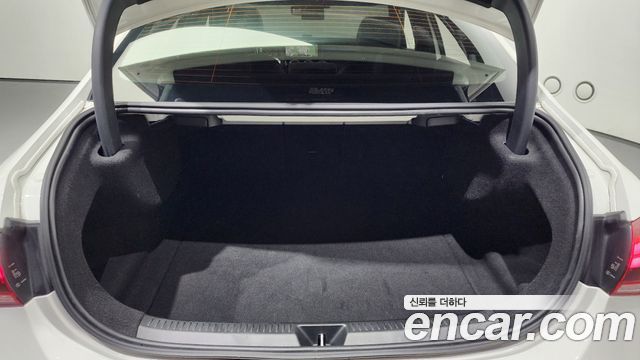 Mercedes-Benz A-Class 2020 — photo 20