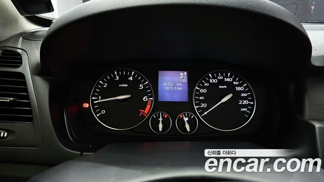 Renault Korea SM5  2010 — photo 8