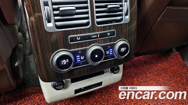 Land Rover Range Rover 2015 — photo 18