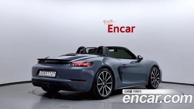 Porsche 718 2017 — photo 2