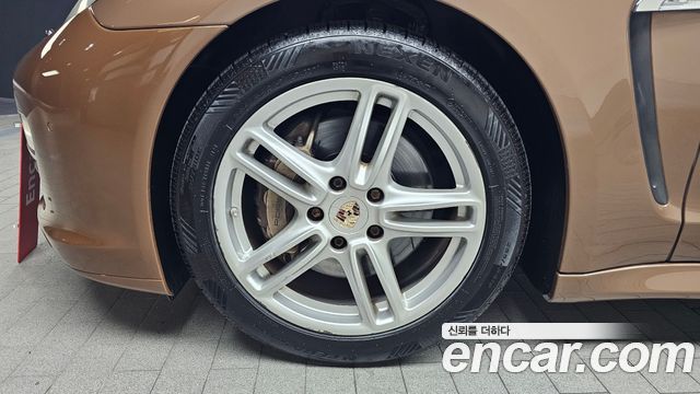 Porsche Panamera 2010 — photo 5
