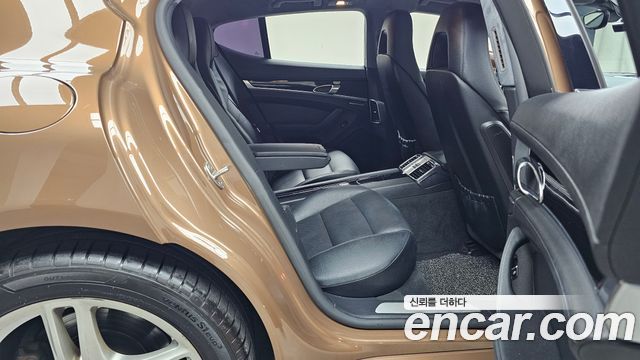 Porsche Panamera 2010 — photo 12