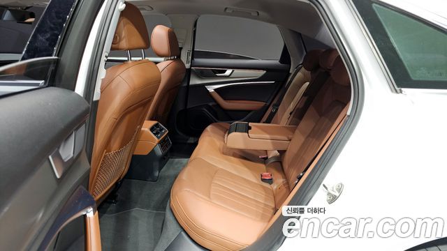 Audi A6 2021 — photo 12