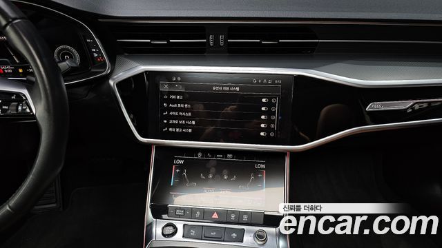 Audi A6 2021 — photo 14