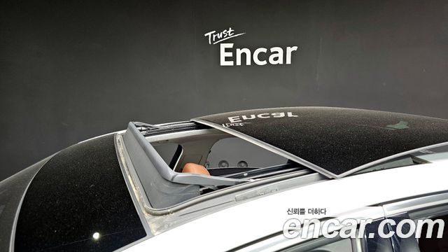 Audi A6 2021 — photo 17