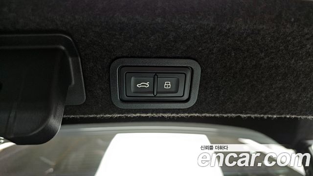 Audi A6 2021 — photo 18