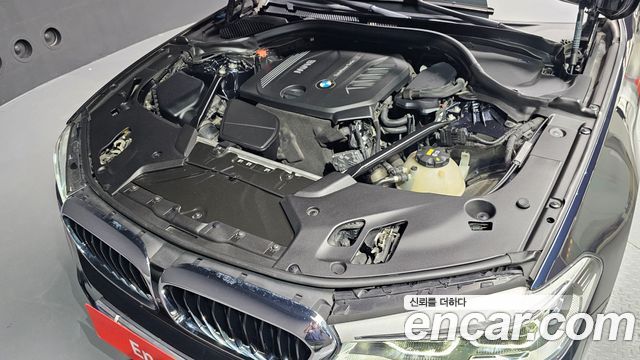 BMW 5-Series 2018 — photo 6