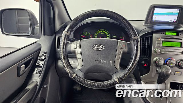 Hyundai Starex 2013 — photo 13