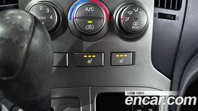Hyundai Starex 2013 — photo 19