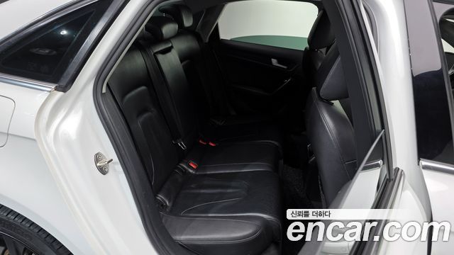 Audi A4 2015 — photo 12