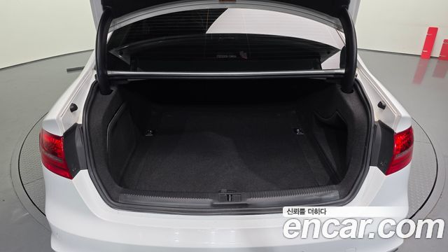 Audi A4 2015 — photo 20