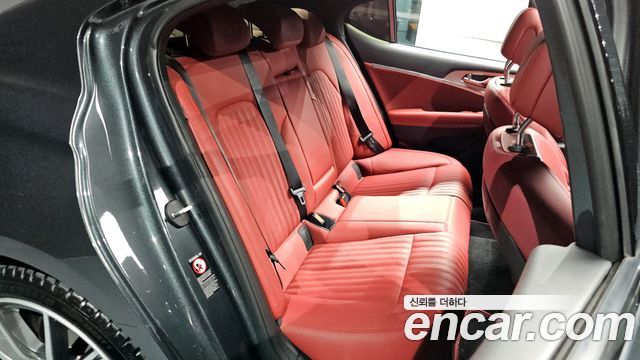 Genesis G70 2018 — photo 17
