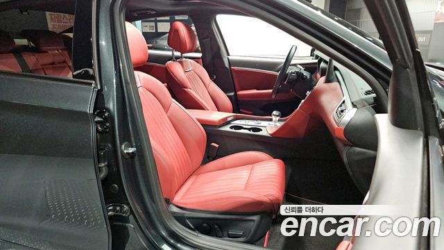 Genesis G70 2018 — photo 18