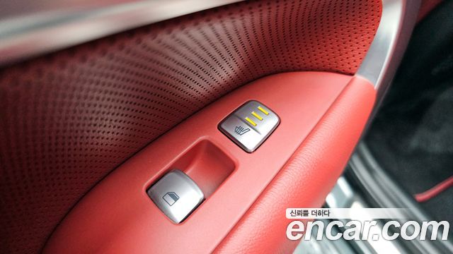 Genesis G70 2018 — photo 23