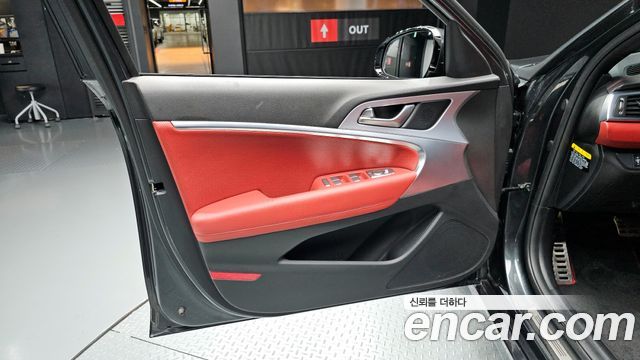 Genesis G70 2018 — photo 14