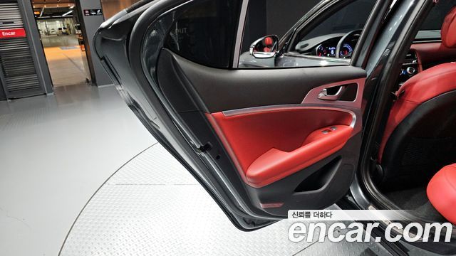 Genesis G70 2018 — photo 15