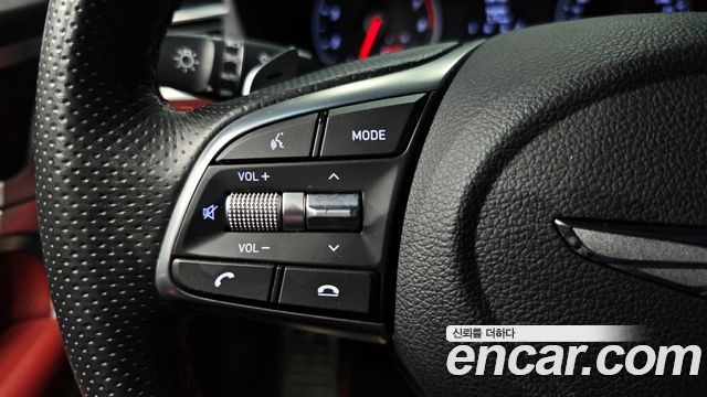 Genesis G70 2018 — photo 29