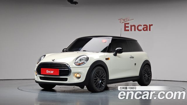 Mini Cooper 2016 — photo 1