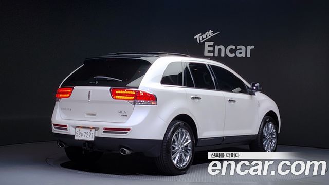 Lincoln MKX 2013 — photo 2