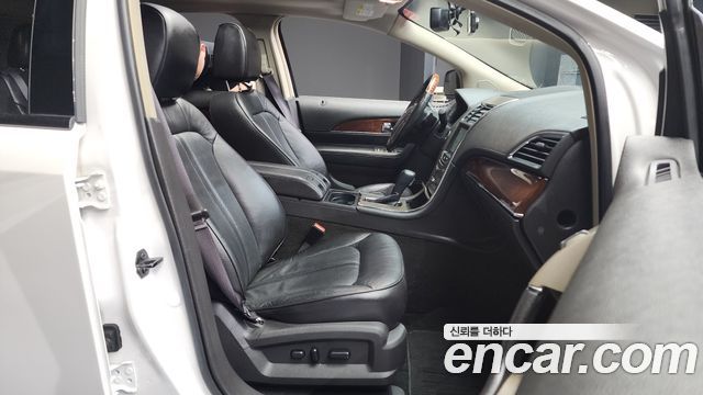 Lincoln MKX 2013 — photo 11