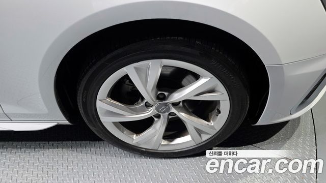 Audi A4 2021 — photo 5