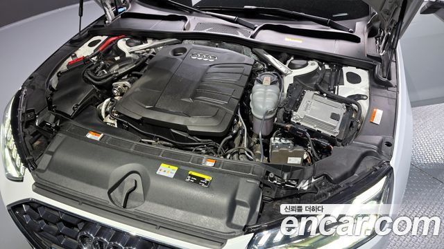 Audi A4 2021 — photo 6