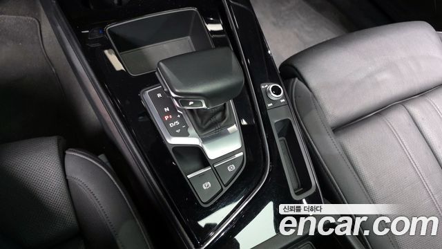 Audi A4 2021 — photo 9