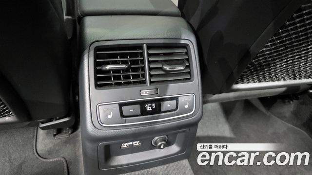 Audi A4 2021 — photo 17
