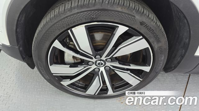 Volvo XC40 2022 — photo 5
