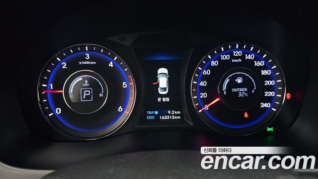 Hyundai i40 2012 — photo 8