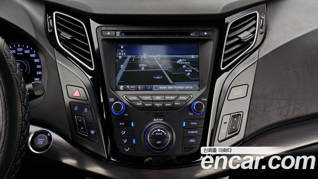 Hyundai i40 2012 — photo 14